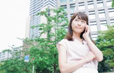 夫と不倫中の女子大学生